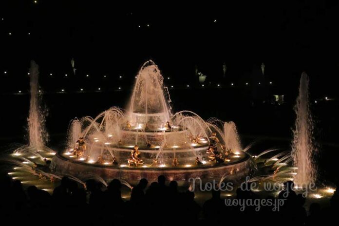 ヴェルサイユ宮殿の夜の大噴水ショー