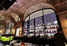 ホテル・ルテシアのバーにて「働きたくないの」